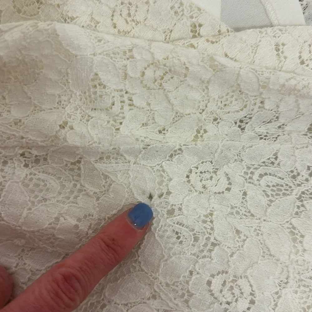 Monteau large lace